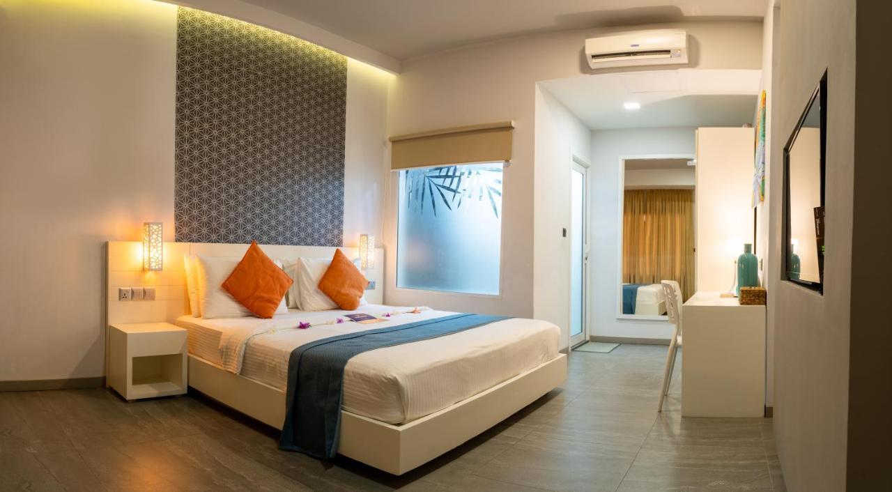 Velana Beach Hotel Maldives Maafushi Zewnętrze zdjęcie